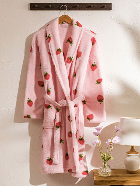 LCW DREAM Çilek Desenli Pelüş Kadın Sabahlık - S6KM88Z8-LT4