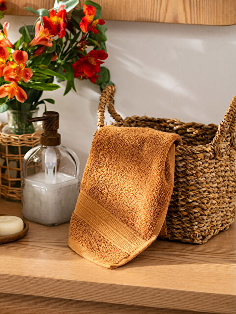 LCW HOME Plain Cotton Hand Towel 30x50 Cm - W2EQ62Z8-RQ7