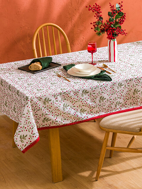 LCW HOME Çiçek Desenli Masa Örtüsü 150x220 cm - W3ID74Z8-F9C