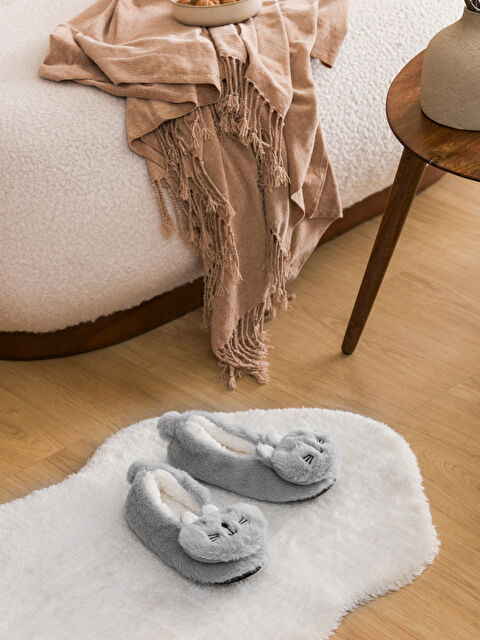 LCW HOME 3 Boyutlu Pelüş Kadın Panduf