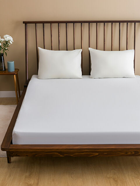 LCW HOME Çift Kişilik Lastikli Battal Boy Çarşaf 180x200x30 - W4H296Z8-DTY