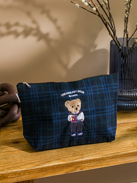 LCW HOME Ayı Teddy Nakışlı Makyaj Çantası 30 cm - W4H777Z8-UDX