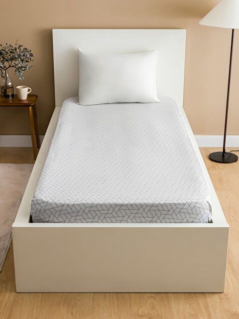 LCW HOME Desenli Tek Kişilik Lastikli Çarşaf - W4H852Z8-LRW