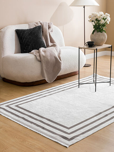 LCW HOME Çizgi Desenli Halı 120x180 cm - W4IC30Z8-LQJ