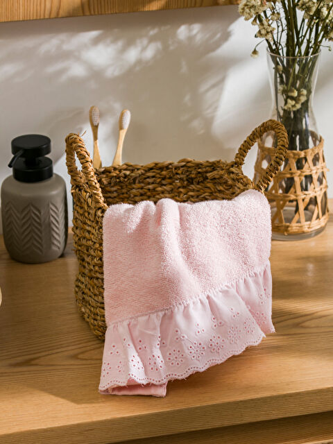 LCW HOME Fırfır Detaylı Yüz Havlusu 50x80 cm