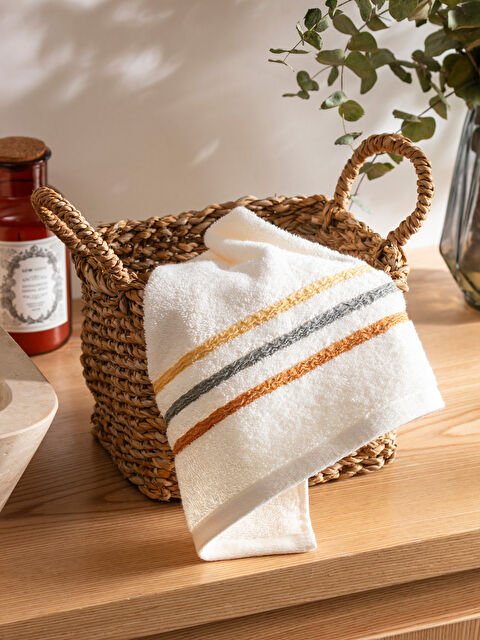 LCW HOME Çizgi Desenli Yüz Havlusu 50x80 cm