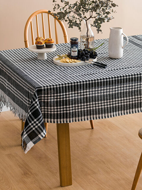 LCW HOME Dama Desenli Masa Örtüsü 160x160 cm - W4J500Z8-LQJ