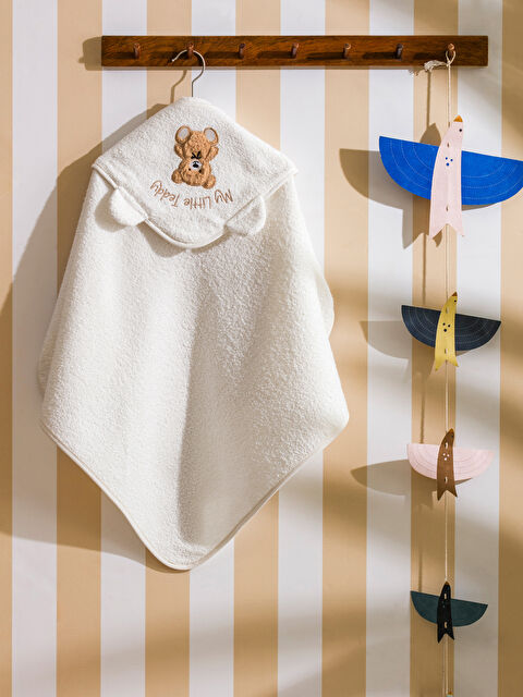 LCW HOME Ayıcık Nakışlı Bebek Bornoz - W4JS91Z1-YKR