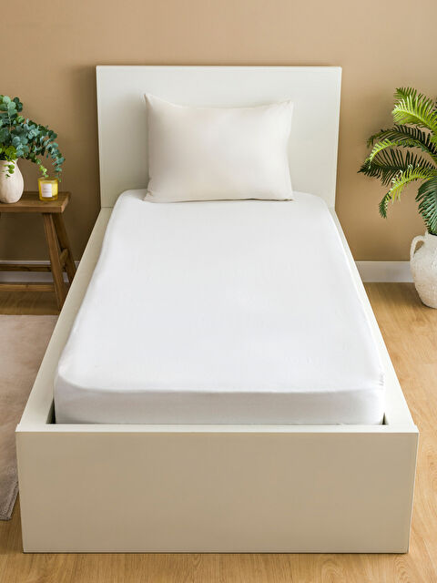 LCW HOME Düz Tek Kişilik Lastikli Çarşaf - W4KU22Z8-EEW