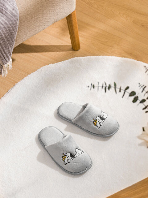 LCW STEPS Women's Slippers with Snoopy Embroidery - W5NI05Z8-CWL