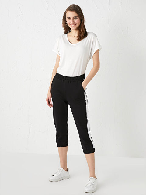 LCWAIKIKI Basic Pantalon Capri Avec Taille Élastique, Poches Et Détails De Bande - S1EY26Z8-CVL