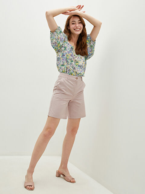 LCWAIKIKI Classic Pocket Detailed Plain Gabardine Fabric Women's Bermuda Shorts - S1J154Z8-GE3