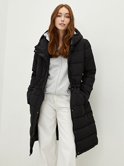 LCWAIKIKI Classic Пуховик с капюшоном, прямыми карманами и длинным рукавом для женщин - W10551Z8-E0N