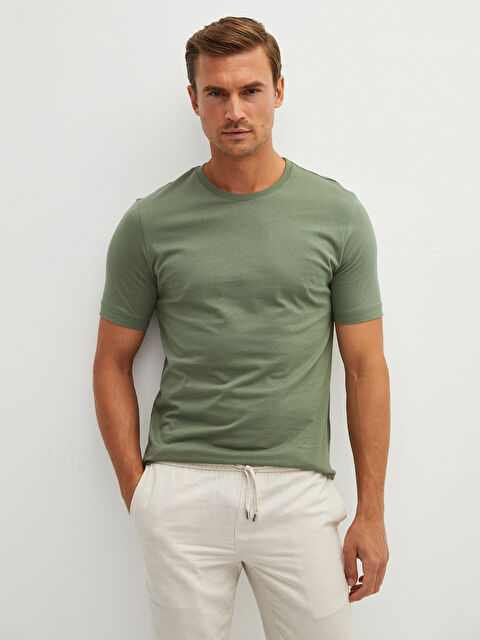 LCWAIKIKI Classic T-shirt Basique à Manches Courtes et Col Rond pour Hommes - W11397Z8-MUS