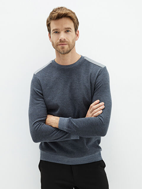 LCWAIKIKI Classic Sweatshirt - W12780Z8-DLQ