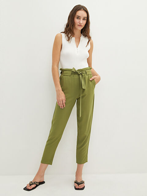 LCW Vision Beli Lastikli Bol Fit Cep Detaylı Viskon Kadın Pantolon - W1H687Z8-H0E