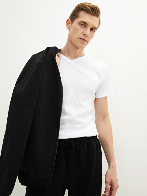 LCWAIKIKI Basic T-Shirt Basique Pour Hommes À Manches Courtes Et Col En V - S20843Z8-Q6K