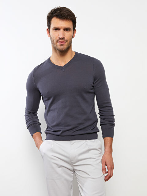 LCWAIKIKI Basic سترة تريكو بياقة على شكل حرف V وكم طويل للرجال - S21493Z8-HKS