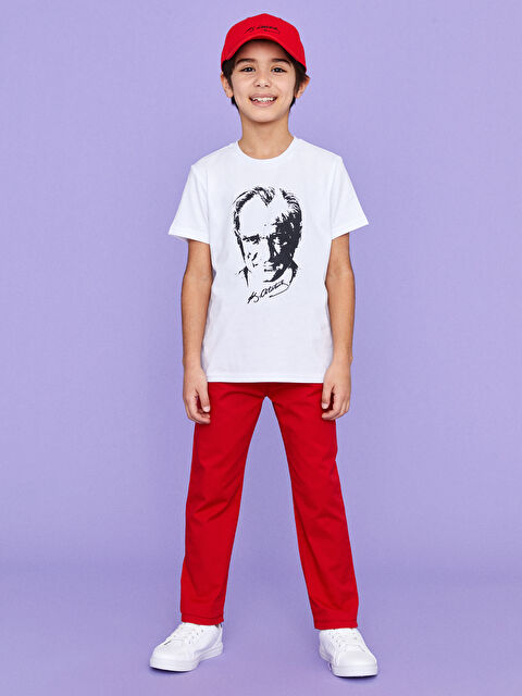 LCW Kids Bisiklet Yaka Atatürk Baskılı Kısa Kollu Erkek Çocuk Tişört - S23209Z4-R9K