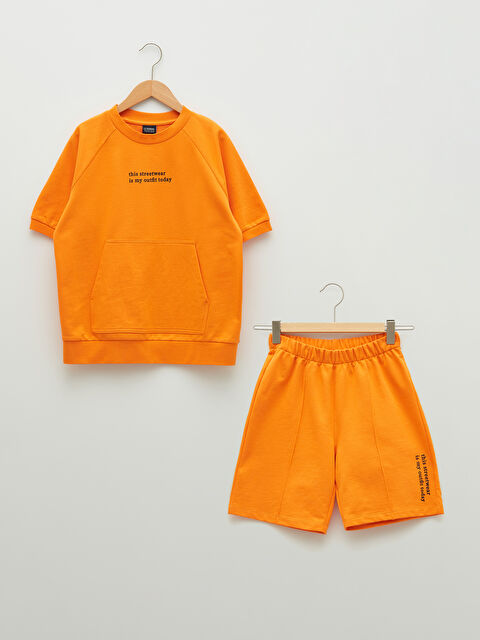 LCW Kids سويتشيرت أولاد بياقة دائرية مطبوع وكم قصير مع برمودا - S24550Z4-KY0