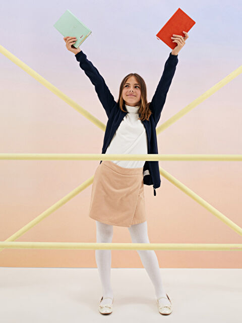 LCW Kids Hem Rahat Hem Havalı Şort Eteğim - W1J497Z4-CR8