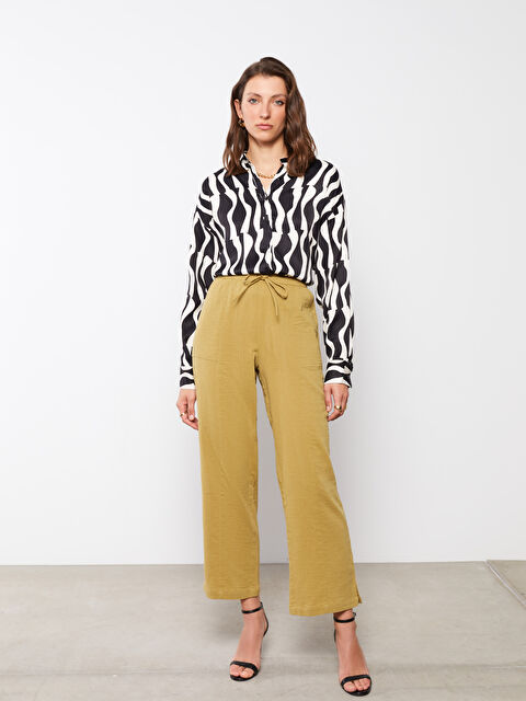 LCWAIKIKI Basic Elastic Waist Comfortable Fit Straight Pocket Women's Trousers Detailed - S2AO55Z8-SAX