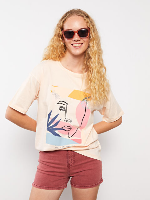 LCW Vision Crew Neck Printed Short Sleeve Cotton Women's T-shirt - S2CB84Z8-FTX