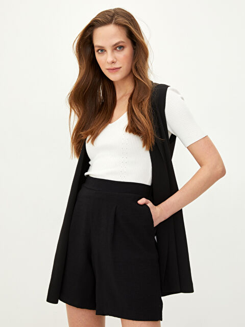 LCWAIKIKI Basic Elastic Waist Straight Pocket Detailed Women's Shorts - S2CI85Z8-CVL