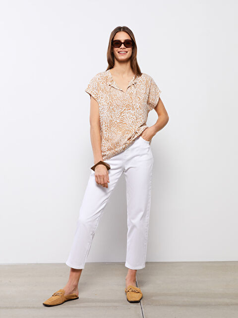 LCWAIKIKI Classic Blouse pour Femmes à Col Lavallière Imprimée à Manches Courtes en Viscose - S2CT20Z8-LQB