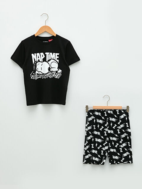 LCW Kids Bisiklet Yaka Snoopy Baskılı Kısa Kollu Erkek Çocuk Şortlu Pijama Takımı