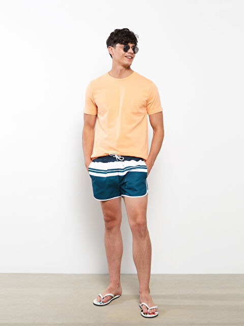 LCW SWIMWEAR Kısa Boy Renk Bloklu Erkek Deniz Şortu - S2DY19Z8-LSJ