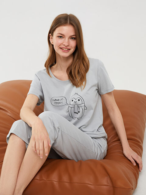 LCW DREAM Crew Neck Printed Short Sleeve Cotton Women's Pajama Set - S2EN45Z8-FLG