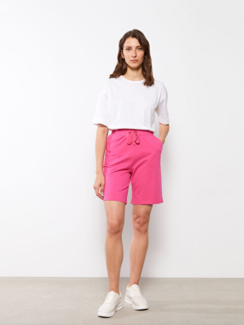 LCWAIKIKI Basic Beli Lastikli Düz Cep Detaylı Pamuklu Kadın Bermuda Şort