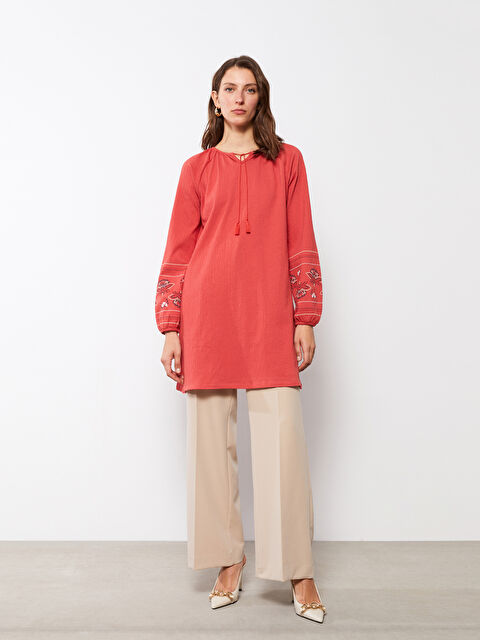 LCWAIKIKI Classic Tunique à Col Lavallière Brodée à Manches Longues pour Femmes - S2G232Z8-H1W