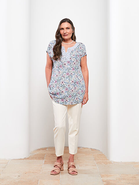 LCW Grace әйелдерге арналған ойық жағалы гүлді өрнек қысқа жең қатпарлы мата блузка - S2G290Z8-LQQ