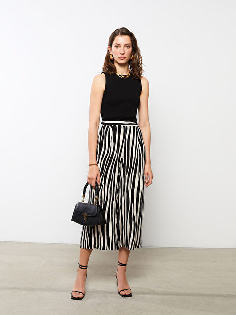 LCWAIKIKI Basic Elastic Waist Patterned Viscose Women Capri - S2H182Z8-LQJ