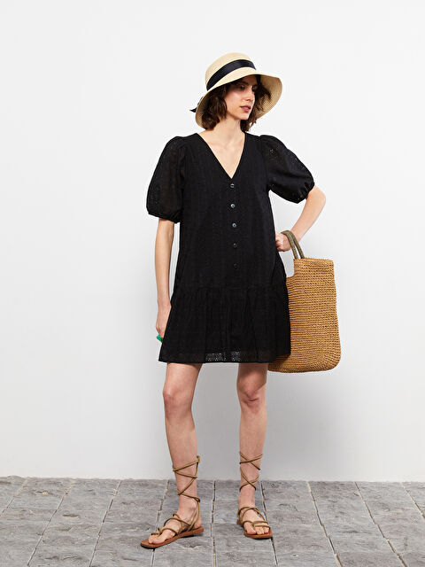 LCW Vision فستان ياقة على شكل حرف V منقوش كم قصير استمارة تطريز للسيدات - S2HA06Z8-CVL