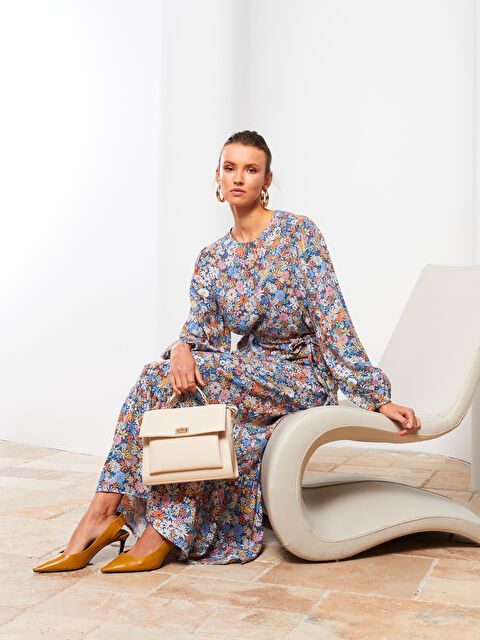 LCWAIKIKI Classic Bisiklet Yaka Çiçekli Uzun Kollu A Kesim Viskon Kadın Elbise