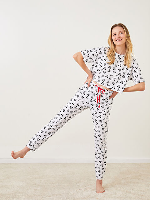 LCW Young Bisiklet Yaka Mickey Mouse Baskılı Kısa Kollu Kadın Pijama Takımı