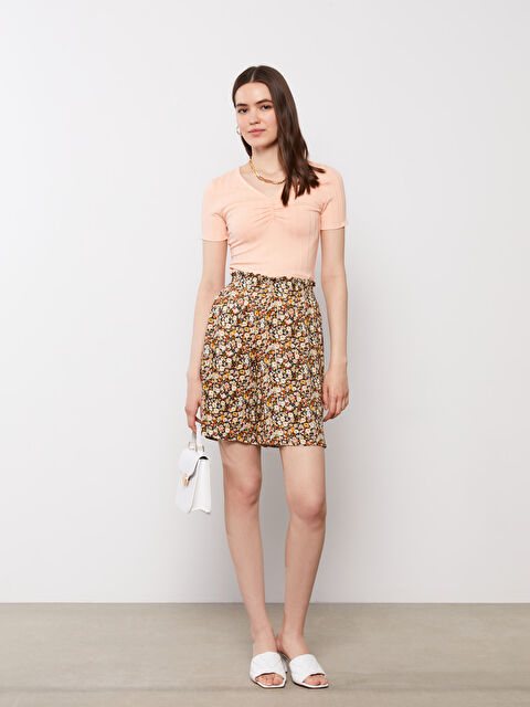 LCWAIKIKI Classic Elastic Waist Patterned Viscose Women's Shorts - S2I406Z8-LSP