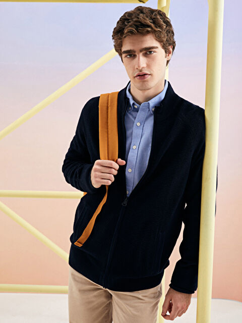 LCWAIKIKI Basic Regular Fit Uzun Kollu Oxford Erkek Gömlek - W21919Z8-CTD