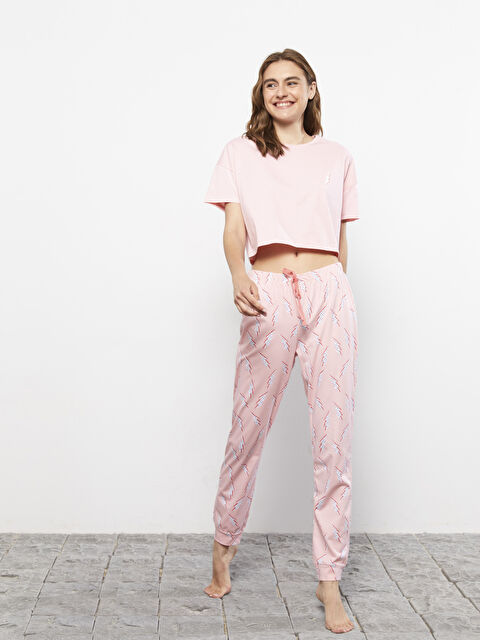 LCW Young Bisiklet Yaka Desenli Kısa Kollu Pamuklu Kadın Pijama Takımı