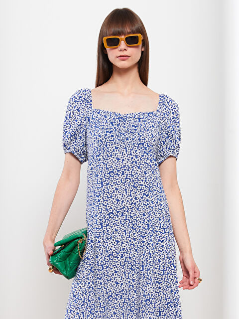 LCWAIKIKI Classic Kalp Yaka Çiçekli Kısa Kollu Viskon Kadın Elbise