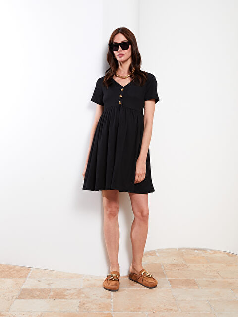 LCWAIKIKI Maternity V Yaka Düz Kısa Kollu Krinkle Hamile Elbise