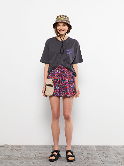 LCW Vision Elastic Waist Floral Viscose Women's Bermuda Shorts - S2JA78Z8-LTQ