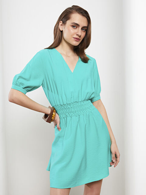 LCW Vision V Yaka Düz Kısa Kollu Kadın Elbise