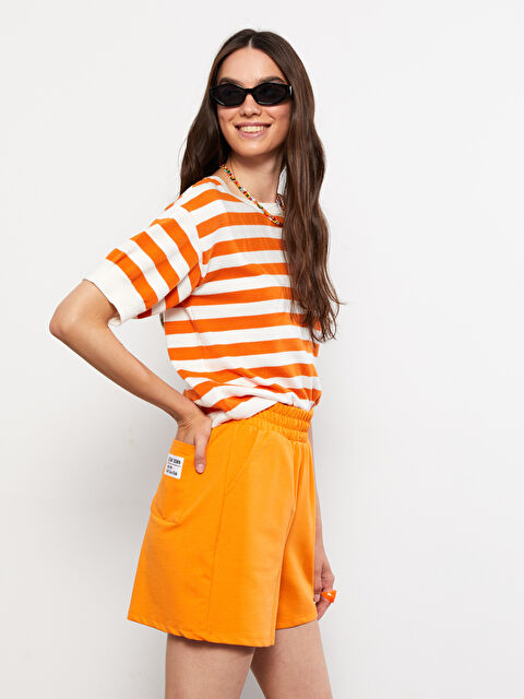 LCW Vision Elastic Waist Text Printed Women's Shorts - S2M513Z8-GEE