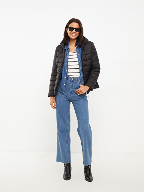 LCWAIKIKI Classic Kadın Kapüşonlu Düz Şişme Mont - W20176Z8-CVL