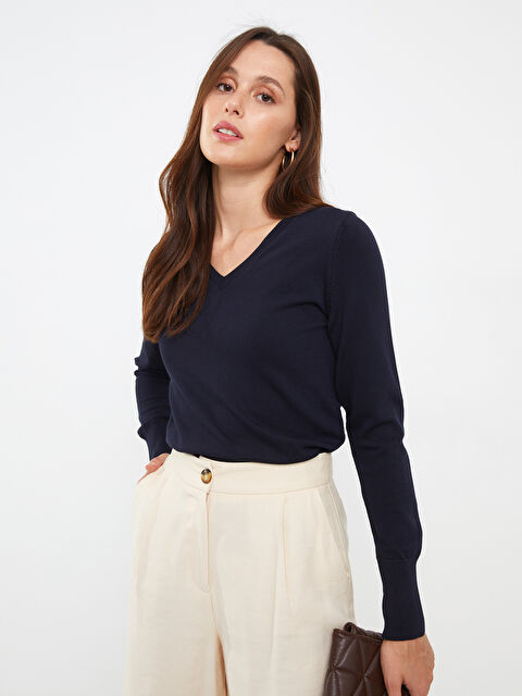 LCWAIKIKI Basic V Yaka Düz Uzun Kollu Kadın Triko Kazak - W20323Z8-E1J