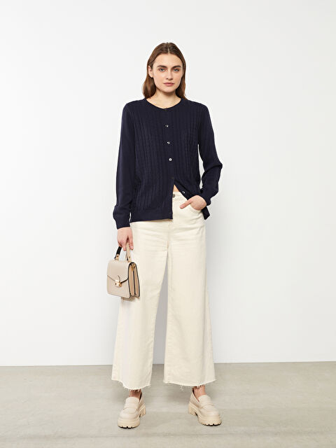 LCWAIKIKI Basic Bisiklet Yaka Kendinden Desenli Kadın Triko Hırka - W20340Z8-E1J